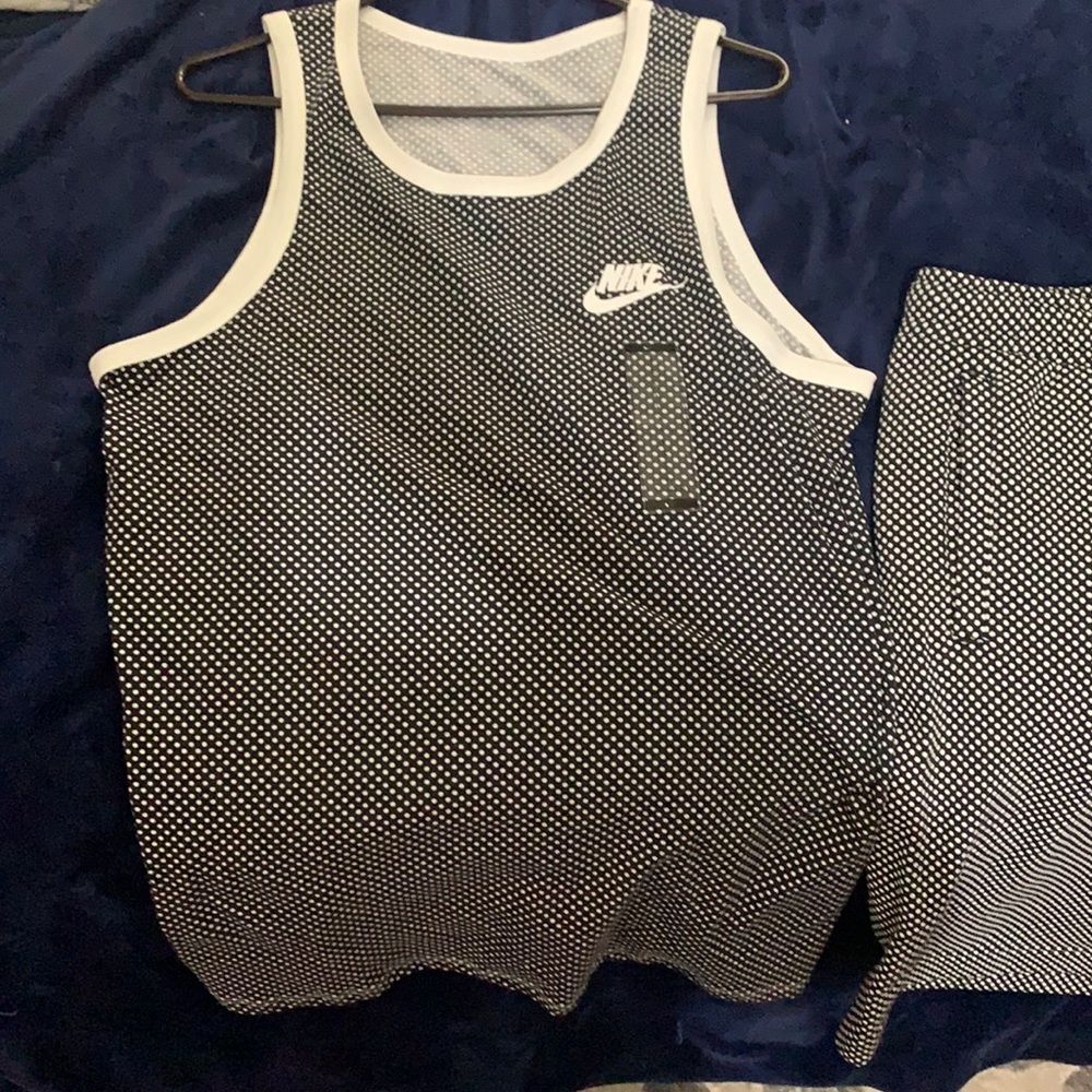 Nike top & bottom!